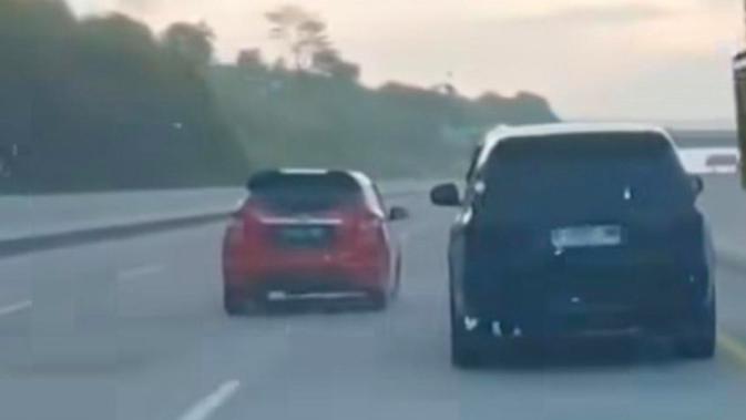 Viral Kejar-kejaran Polisi Vs Pembunuh Wanita Bogor, Mobil Pelaku Terguling