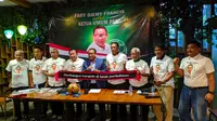 Konferensi pers Fary Djemi Francis sebagai Bakal Calon Ketua Umum PSSI. (Bola.com/Muhammad Adiyaksa).