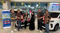 Hoki, Beli Mobil Daihatsu Wanita Ini Dapat Kejutan Lain