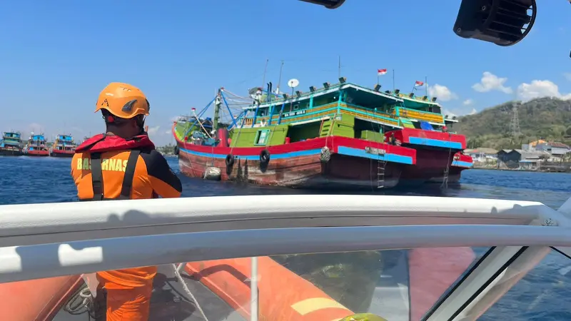 Tim SAR Banyuwangi lakukan pencarian ABK Kapal asal Batang Jawa Tengah   yang hilang di Selat Bali (Istimewa)