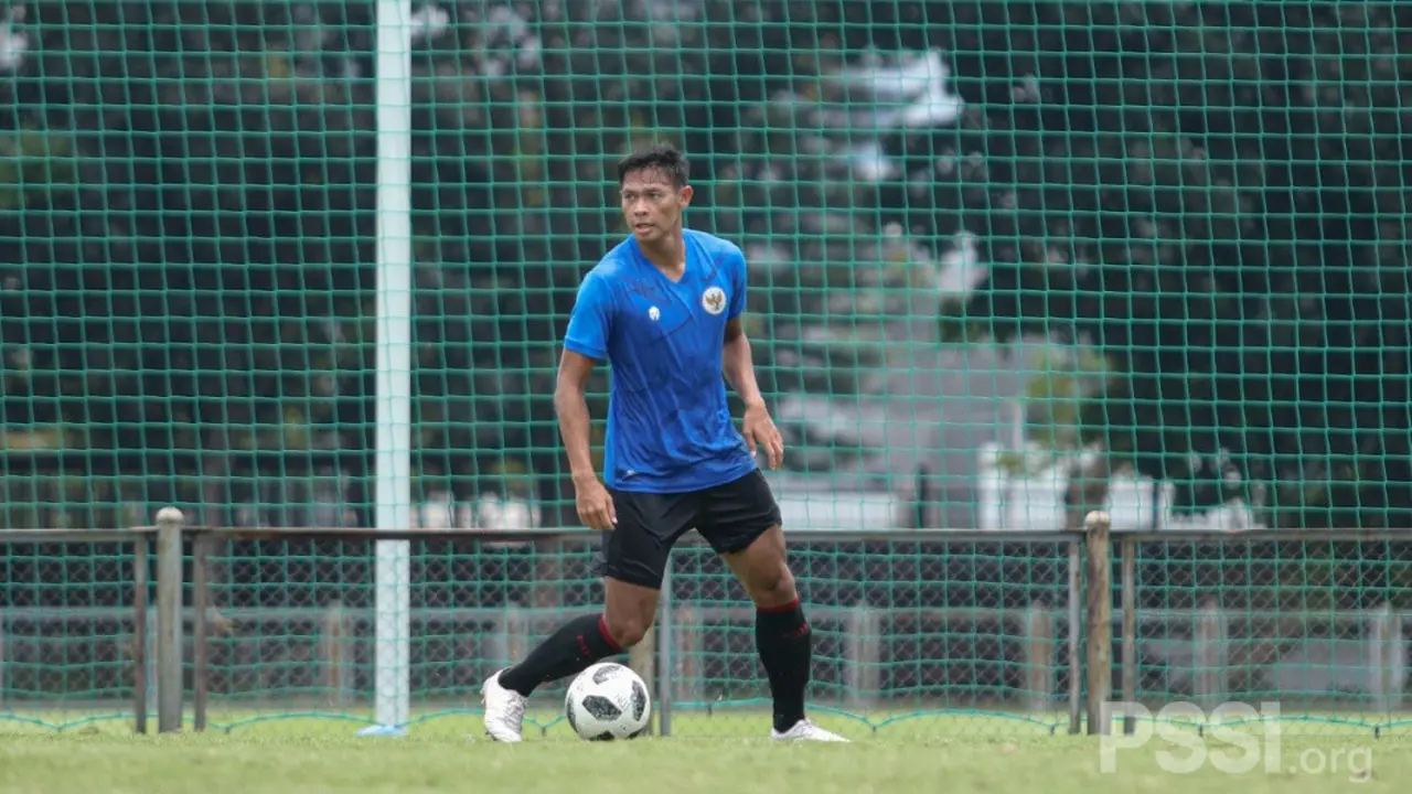 Andy Setyo dalam pemusatan latihan Timnas Indonesia.