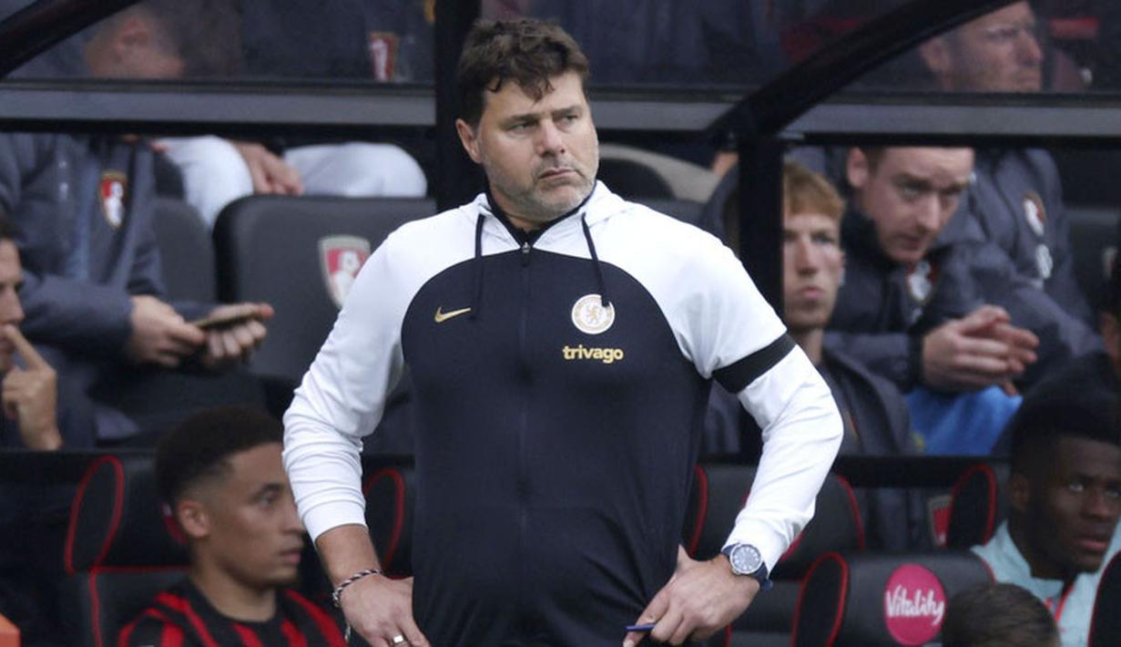 Ekspresi pelatih Chelsea, Mauricio Pochettino, saat melawan Bournemouth pada laga Liga Inggris di Stadion Vitality, Minggu (17/09/2023). Dengan hasil imbang ini, Chelsea berada di posisi 14 dengan raihan lima angka dari lima laga. (Steven Paston/PA via AP)