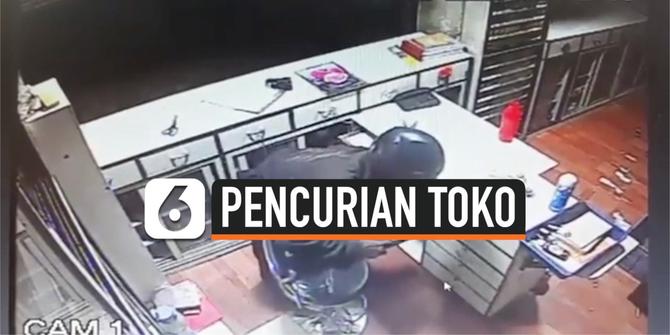 VIDEO: Rekaman Pencuri Bobol Toko Obat, Gasak Uang Rp 22 Juta