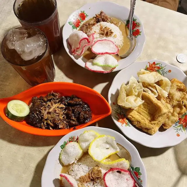 Rekomendasi Tempat Makan Malam di Alun Alun Solo