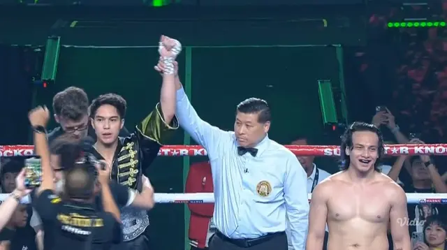 El Rumi vs Jefri Nichol dalam Superstar Knockout Vol.3. (M Altaf Jauhar/ Liputan6.com)