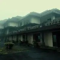 Potret mencekam hotel milik Tommy Soeharto yang cocok untuk wisata horor (Sumber: YouTube/Ric snt)