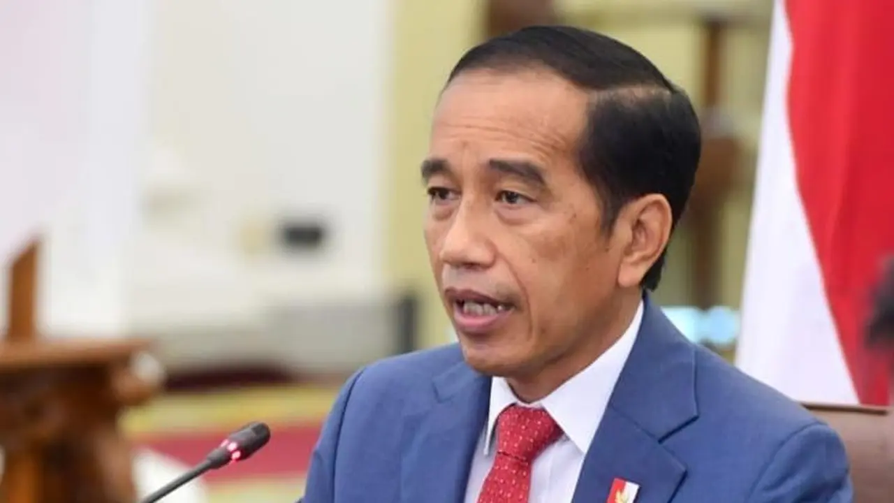 Jokowi.