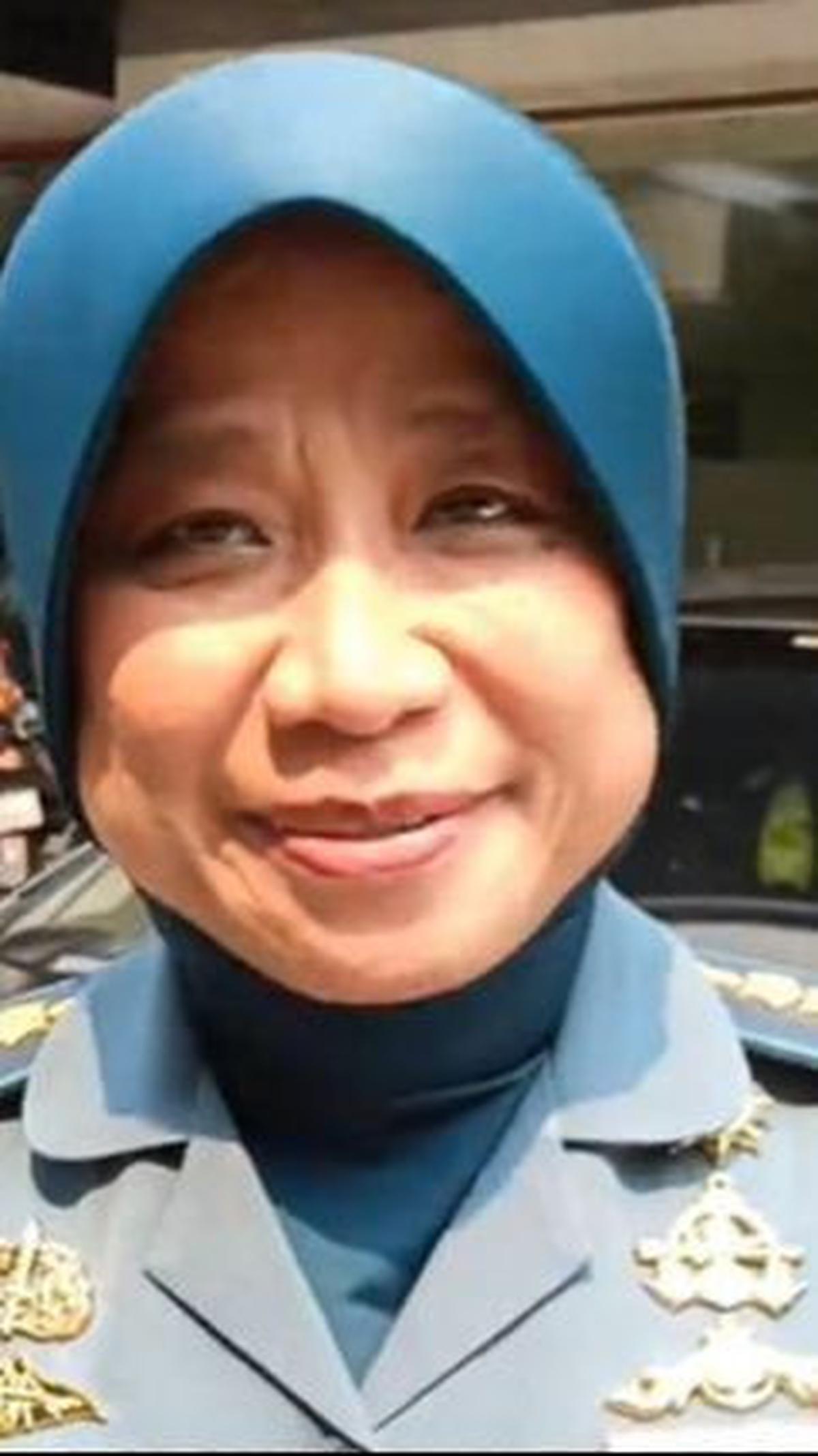 "Saya sekarang menjabat sebagai Kepala Program Studi Sarjana Kedokteran Militer Universitas Pertahanan (Unhan) Republik Indonesia. Panjang banget ya," kata Lila Irawati.