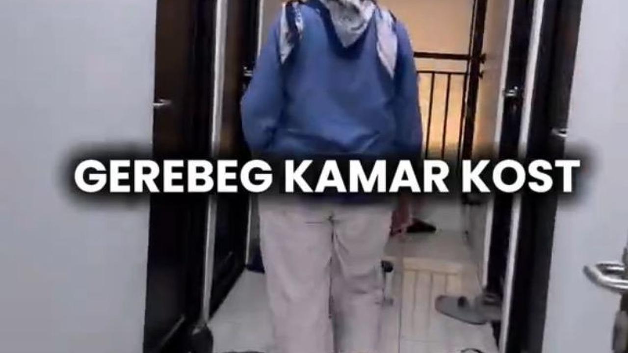 "Gerebeg kamar kos," begitulah tulisan di awal video.