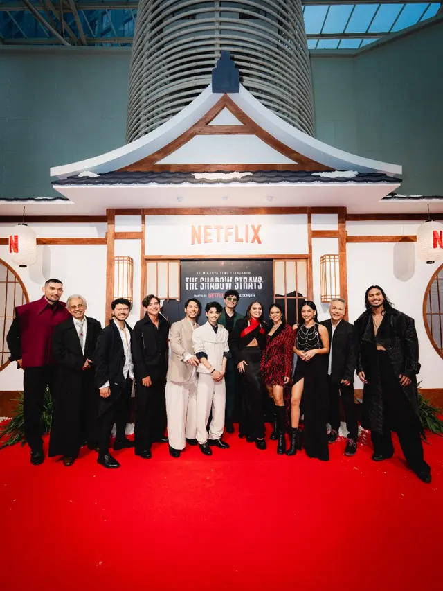 Para aktor dan Sutradara dalam Gala Premiere "The Shadow Strays" (Dok/Netflix)