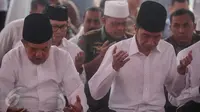 Lihat di sini apresiasi dari Jokowi dan JK untuk aksi damai 2 Desember yang baru saja berlangsung dengan lancar.