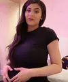Kylie Jenner melahirkan anak pertamanya dengan Travis Scott pada awal Januari. Si bungsu dari Kardashian-Jenner ini masih berusia 20 tahun. (Youtube)
