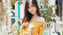 Kini wanita cantik ini sudah sering menerima pekerjaan sebagai makeup artist. Ia juga beberapa kali menjadi pembicara dalam acara workshop kecantikan. (Liputan6.com/IG/@cynthiansunartio)