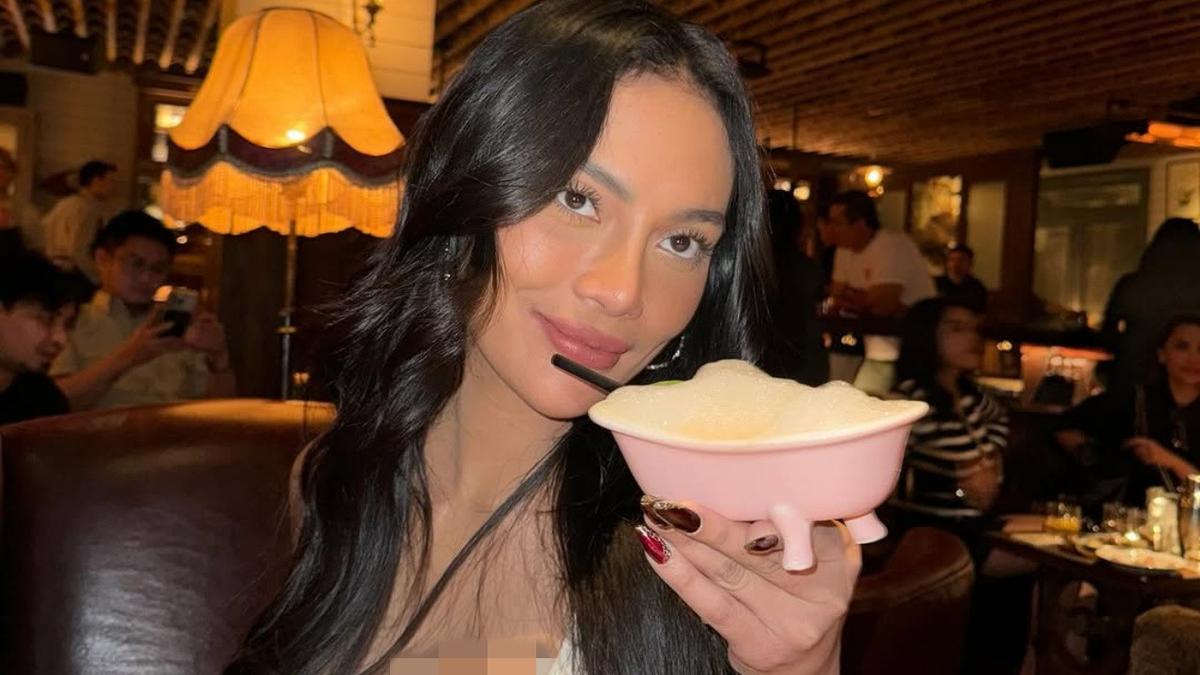 Sederet Potret Erika Carlina dengan Perut Rata Sebelum Mengaku Hamil 9 Bulan