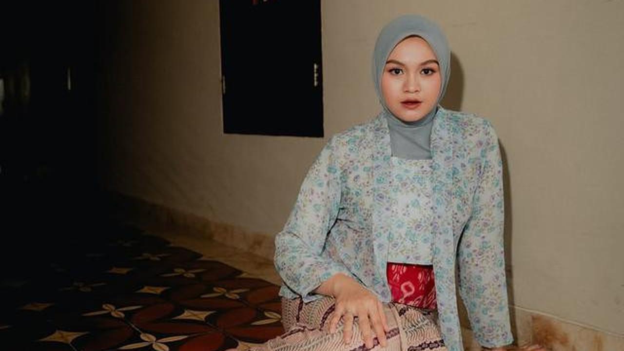 6 Seleb Wanita Wisuda Pakai Kebaya di Sepanjang Tahun 2025, Inspirasi Gaya