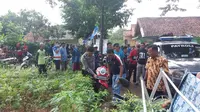 Dua bocah, warga Desa Ciaruteun Ilir, Kecamatan Cibungbulang, Kabupaten Bogor, Jawa Barat tewas setelah terkena sebuah ledakan granat aktif.