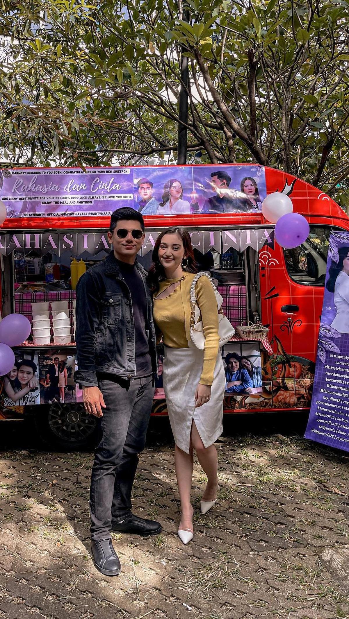 Keterlibatan dalam profesi yang sama membawa Ranty Maria dan Rayn Wijaya untuk saling mendukung.