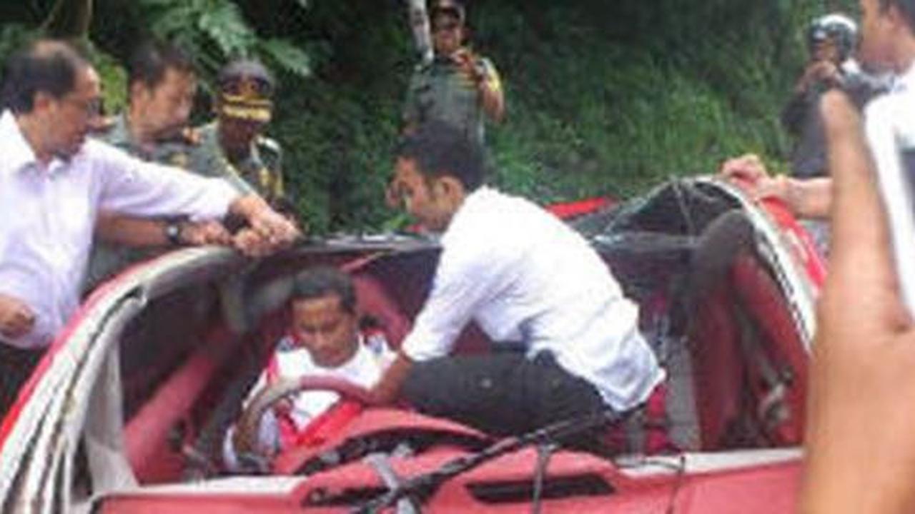 Cara Dahlan uji coba mobil listrik hanya jadi bahan tertawaan