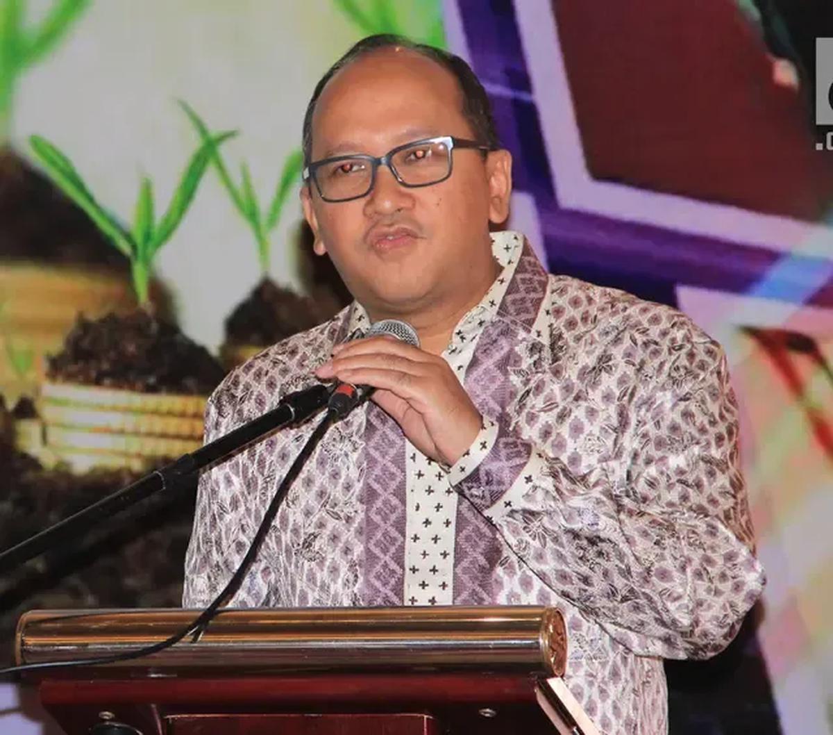 "Tentunya, kan saya baru berapa hari kan di sini. Programnya kan banyak. Skala prioritasnya mana, mana yang harus segera dijalankan," kata Rosan di Jakarta, Kamis (20/7).