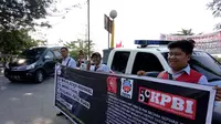Federasi Buruh Transportasi Pelabuhan Indonesia FBTPI menggelar demo di depo Pertamina Plumpang, Jakarta Utara. (Foto: TMC Polda Metro)