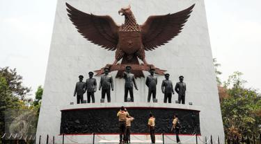 20150929-Sambut Hari Kesaktian Pancasila, Museum Lubang Buaya Ramai Dikunjungi Siswa-Jakarta