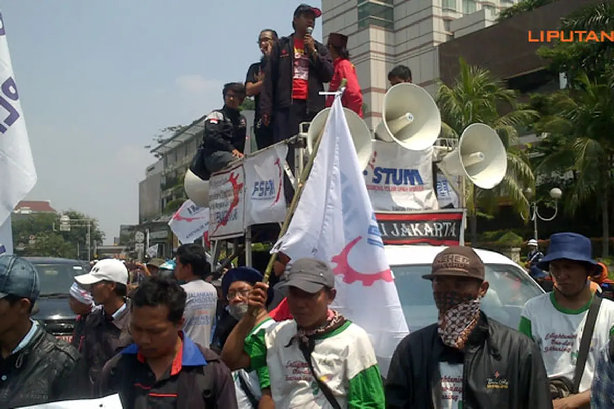 buruh-ancam-mogok-130923b.jpg