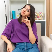 Ilustrasi perempuan yang sering lupa | Copyright freepik.com/stockking