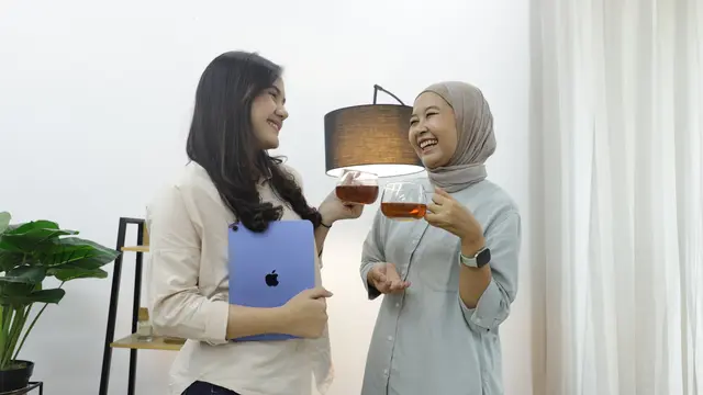 wanita februari tanda orang nyaman