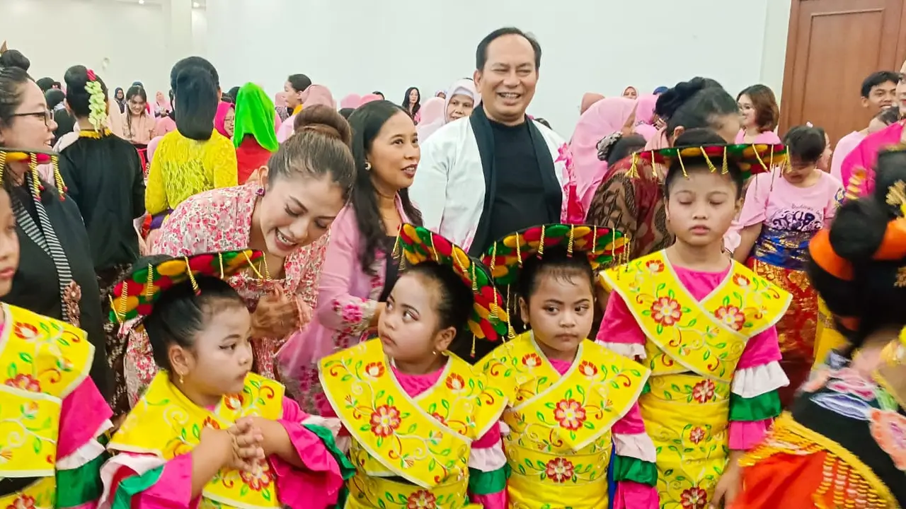 Yayasan Belantara Budaya Indonesia dan Museum Nasional Indonesia didukung oleh Kementerian Kebudayaan mengumumkan peresmian kembali program sekolah tari tradisional gratis.