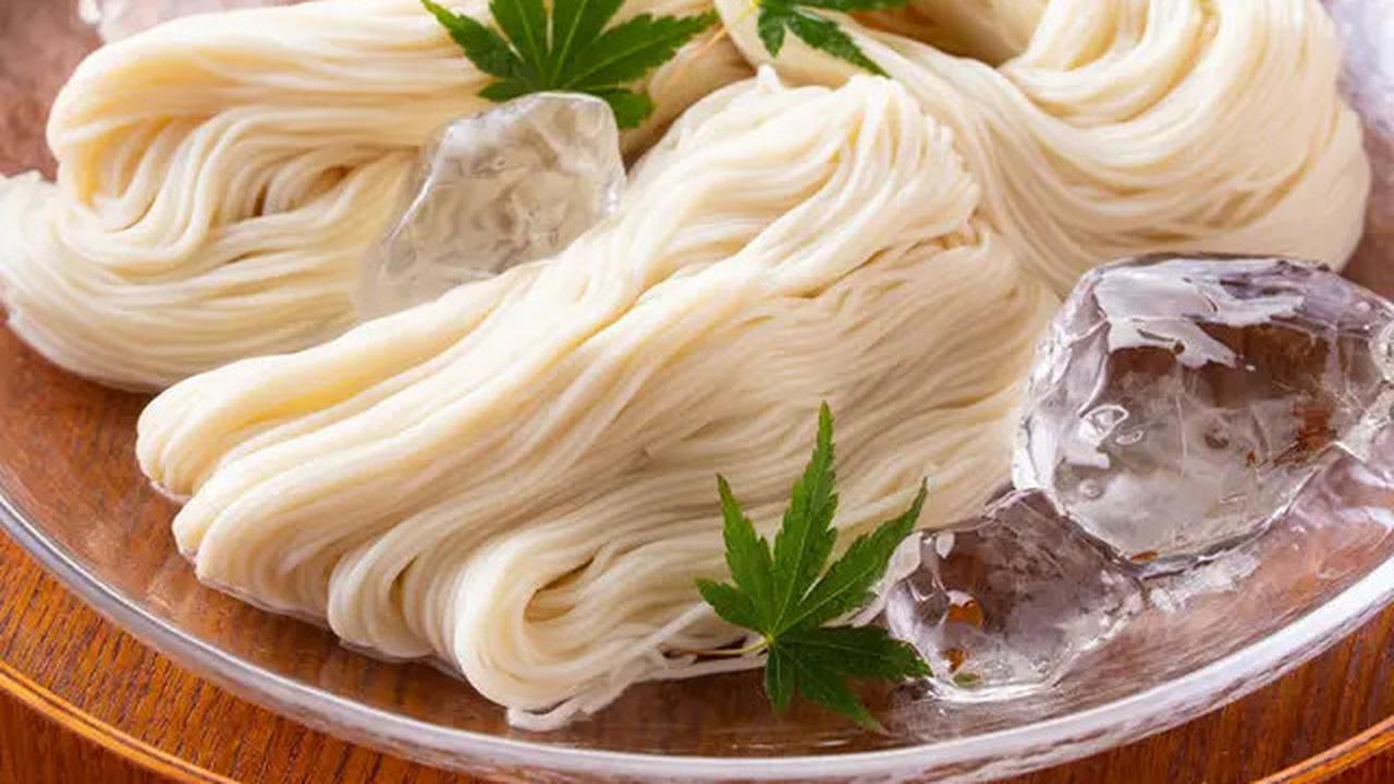 Trik Memisahkan Mie Basah Instan yang Bikin Memasak Jadi Lebih Mudah