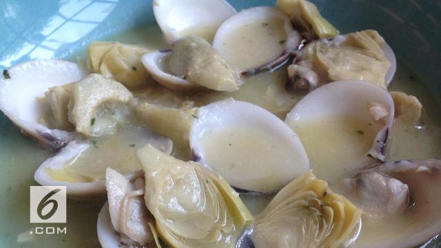 Artichokes with Clams