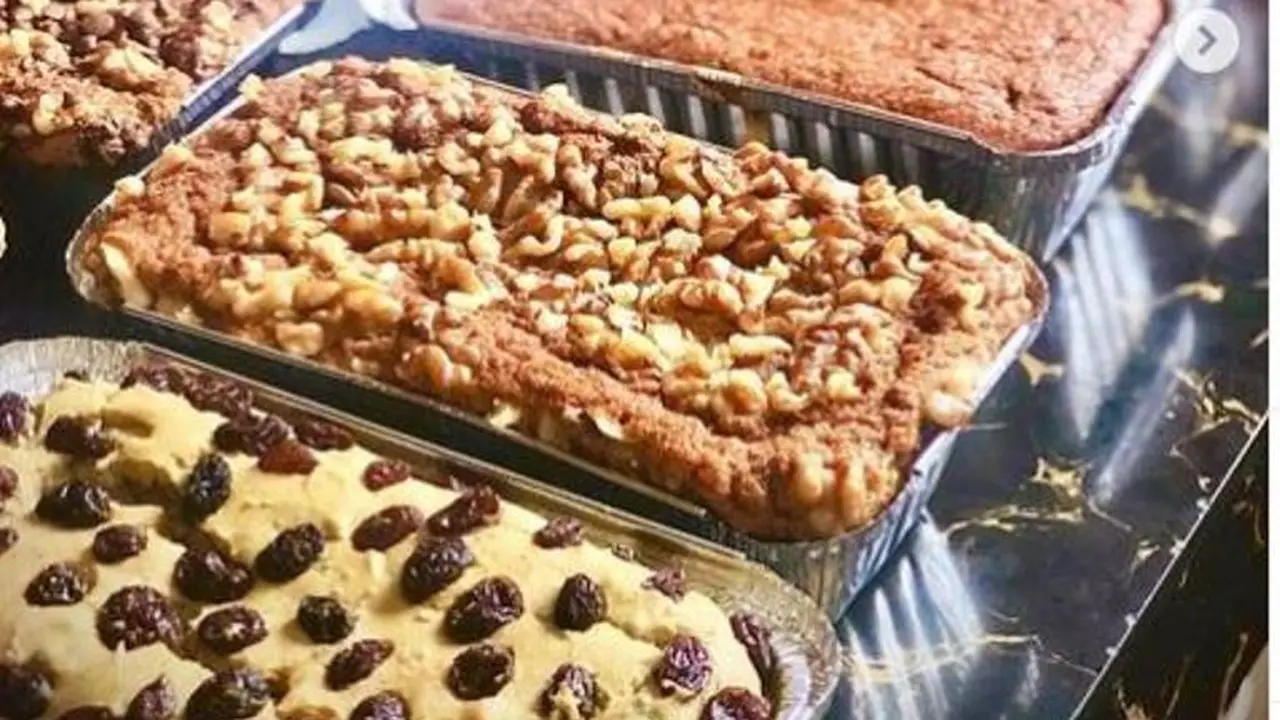 Banana Cake Produksi Malaysia di Singapura