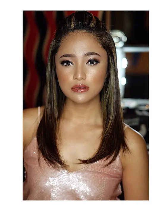 Chacha sendiri tak menyalahkan penyakit yang harus diderita. "Tidak menyalahkan penyakit saya tetapi itu adalah kelemahan saya." tulisnya. "Dan aku merindukanmu, setiap hari. Dan saya menangis untuk Anda, setiap hari." sambungnya. (Instagram/marshanda99)