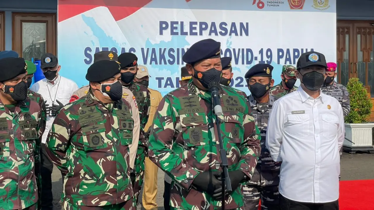 Dukung Percepatan Vaksinasi, KSAL dan Rektor IPDN Lepas Satgas Vaksinasi COVID-19 Papua