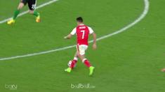 Arsenal meraih tiket semifinal Piala FA musim 2016-2017 setelah melumat Lincoln City lima gol tanpa balas. This video presented by BallBall.