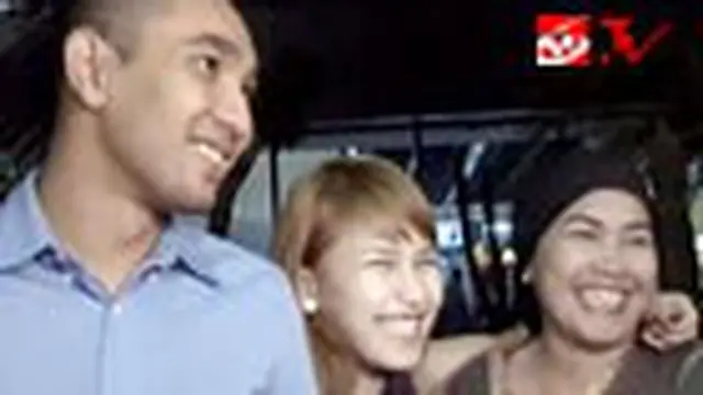 Ayu Ting Ting Tahun Baruan Bersama Kekasih