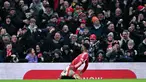 Amad Diallo keluar sebagai penyelamat sekaligus pahlawan setelah berhasil membawa Manchester United (MU) comeback atas Southampton dengan skor 3-1 dalam laga pekan 21 Premier League di Old Trafford, Jumat (17/1/2025). (AFP/Oli Scarff)