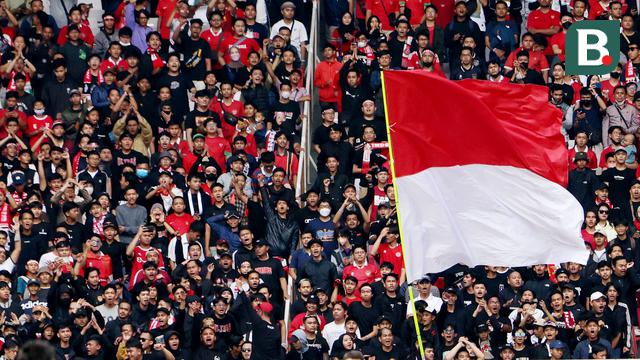 Foto: Euforia Suporter saat Dukung Timnas Indonesia, Tuntas Sudah Kerinduan di SUGBK