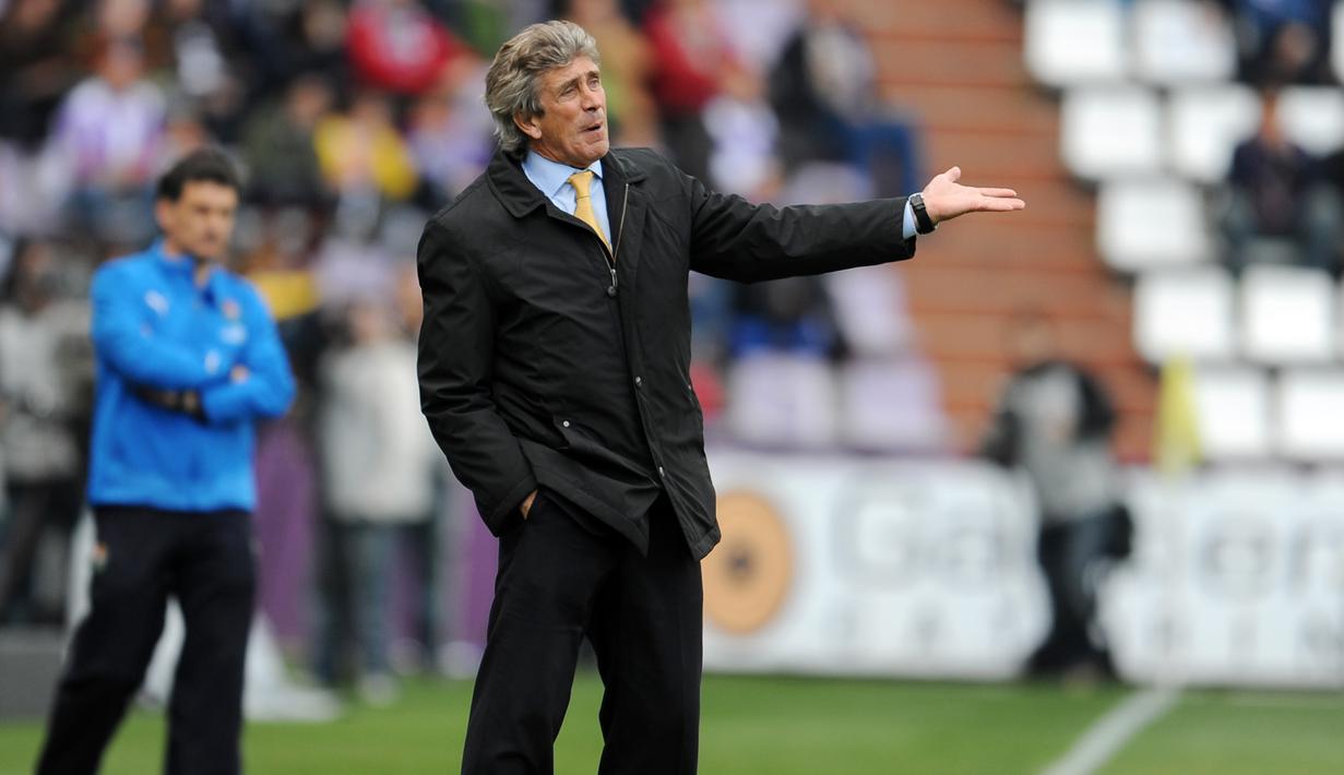 Manuel Pellegrini melatih Real Madrid musim 2009-2010 dengan tanpa gelar. Pellegrini lalu menukangi Manchester City yang meraih juara Liga Inggris dan dua Piala Liga. (AFP/Javier Soriano)