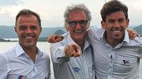 (Kiri-kanan): Loris Capirossi (Safety Advisor Dorna), Franco Uncini (Safety Advisor FIM), dan Carlos Ezpeleta (Managing Director Dorna). Ketiganya foto bersama usai inspeksi pembangunan Sirkuit Mandalika, Lombok, Rabu (07/04/2021). (Instagram/Loris Capirossi)