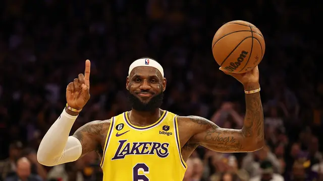 LeBron James jadi pencetak poin terbanyak sepanjang masa NBA.
