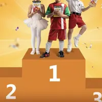 Berdagang untuk membantu ekonomi keluarga, Mia tetap belajar untuk capai juara.