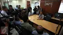 FKMPP meminta DKPP dan Bawaslu untuk mencabut surat Pembatalan Rekomendasi Panwaslu Kabupaten Yapen dan mengusut perampokan Demokrasi yang diduga melibatkan Ketua KPUD Kep.Yapen Papua dan salah satu Paslon, Jakarta, Kamis (16/3).(Liputan6.com/JohanTallo)