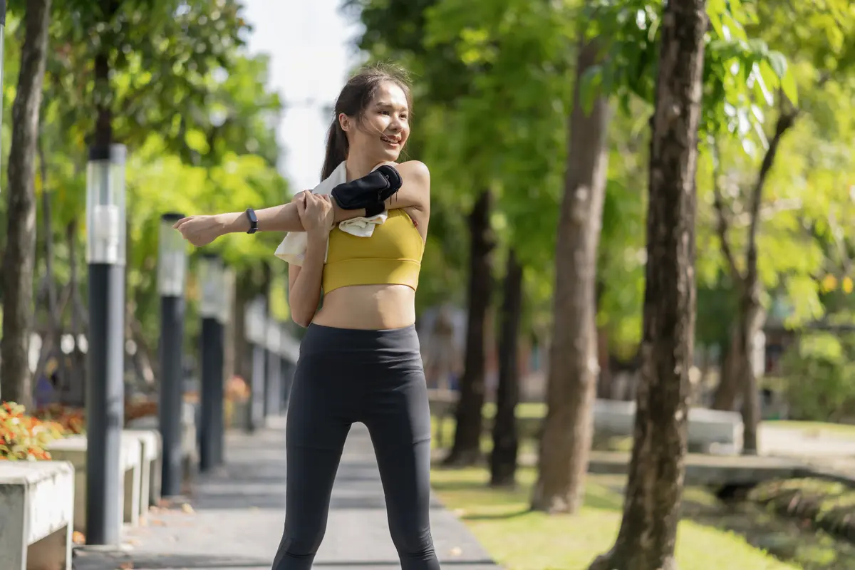 Olahraga di alam dapat menghemat biaya tidak seperti di gym