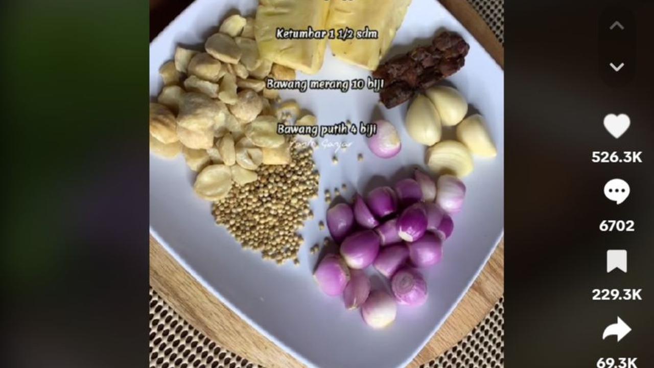<b>4. Siapkan Bumbu Halus</b><br>