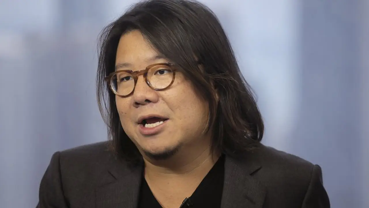 Kevin Kwan, penulis novel fenomenal Crazy Rich Asians (AP/Vincent Yu)