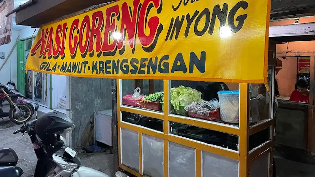 Rekomendasi Tempat Makan Nasi Goreng Krengsengan di Surabaya