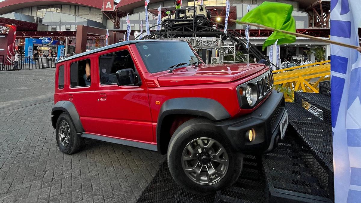Suzuki Jimny Tak Ikut Tren SUV Modern, Ini Rahasia Daya Tariknya