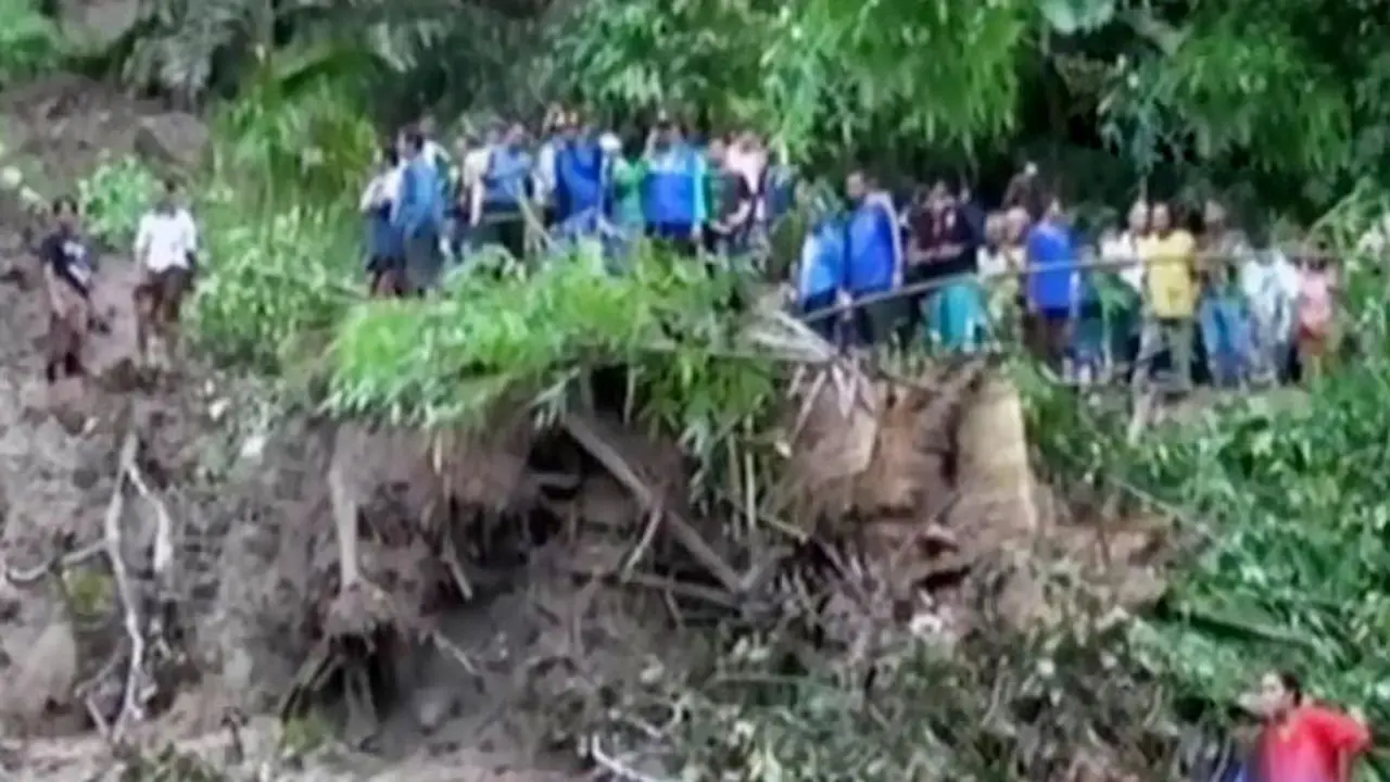 Bencana Longsor di NTT hingga Museum Natal di AS