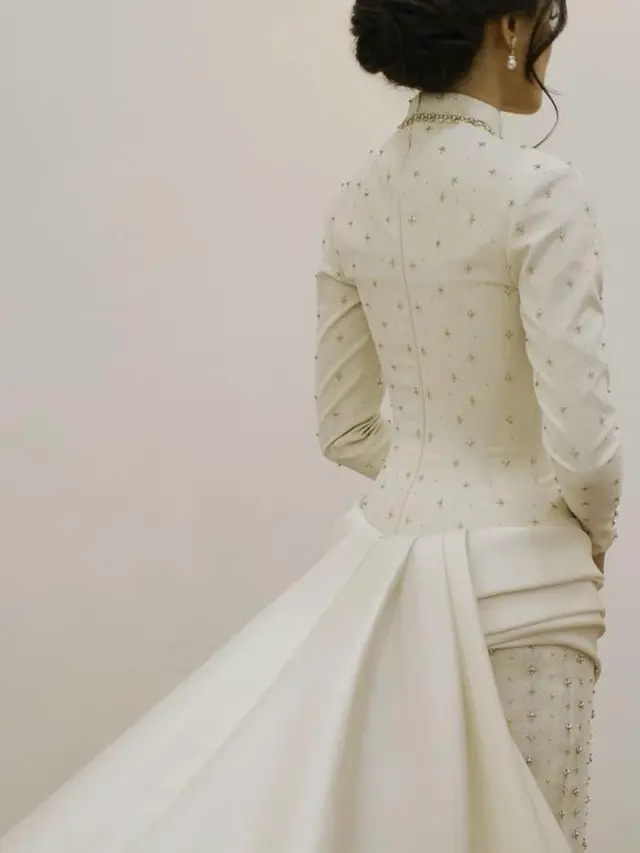 6 Pesona Anggun Tengku Natasya Adnan Anak Artis Senior Enny Beatrice Resmi Dinikahi Pangeran Malaysia, Pakai Gaun Hian Tjen